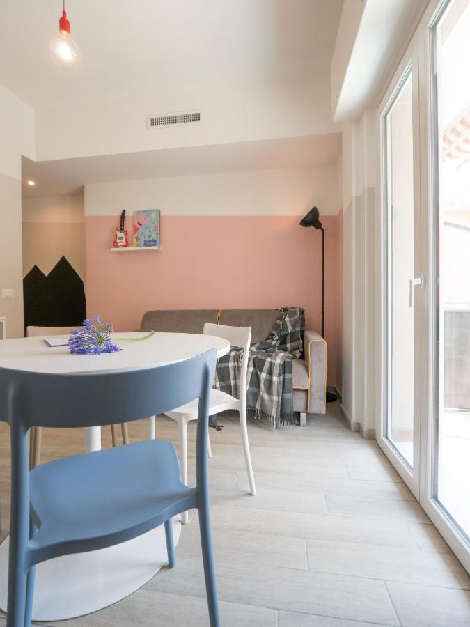 Babyaccommodation Family Experience III Pietra Ligure Exterior foto