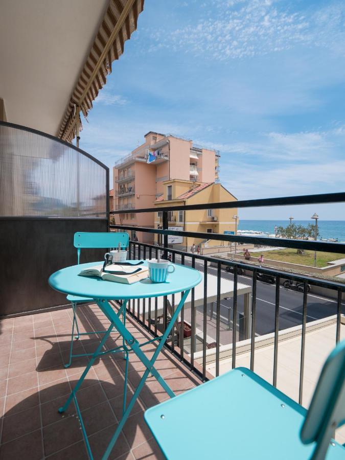 Babyaccommodation Family Experience III Pietra Ligure Exterior foto